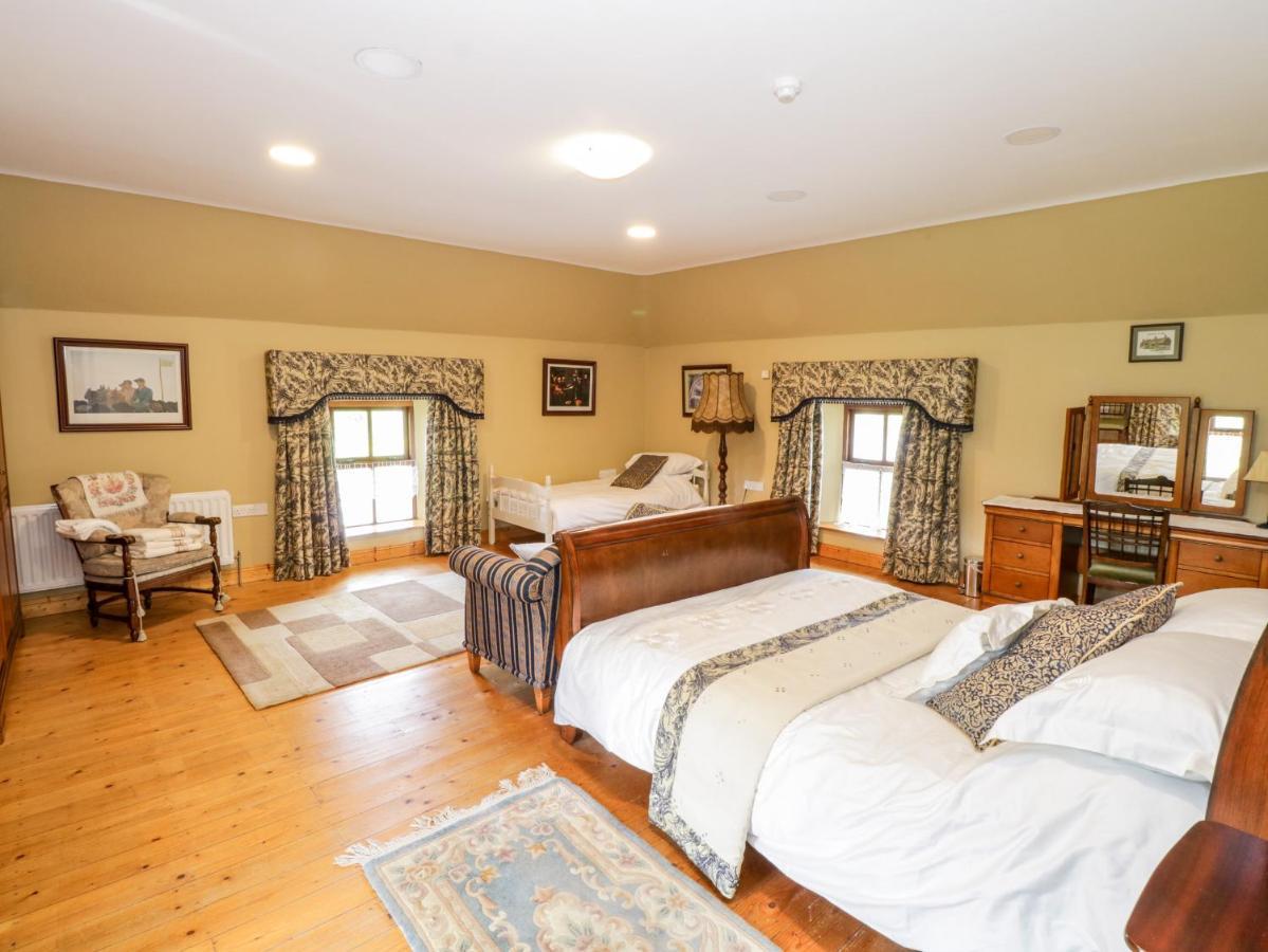 An Maide Ban Villa Cootehill Esterno foto
