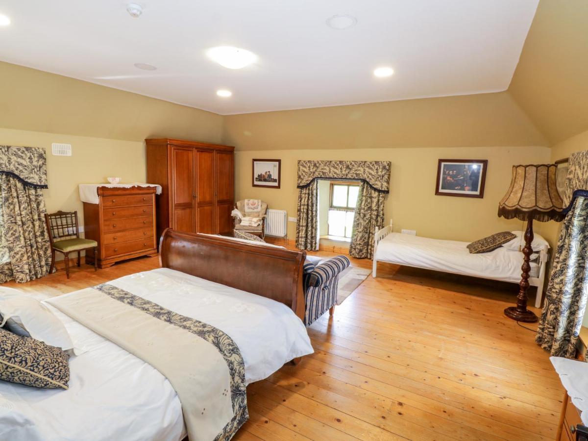 An Maide Ban Villa Cootehill Esterno foto